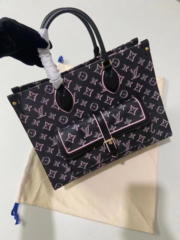 Túi xách nữ LV* onthego hoạ tiết Monogram màu đen hồng mẫu mới đẹp SIÊU CẤP