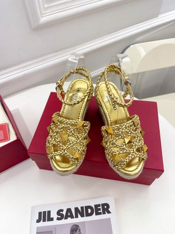 Sandal nữ đế xuồng cói VALENTINO* chất da bóng đan tán đinh đẹp sang SIÊU CẤP