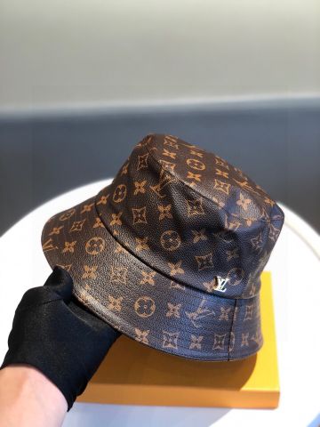 Mũ da LV* hoạ tiết Monogram nâu