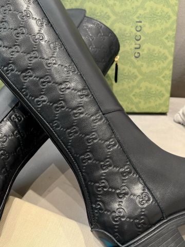 Boot GUCCI* cổ cao gần gối da bò dập nổi hoạ tiết logo đẹp VIP 1:1