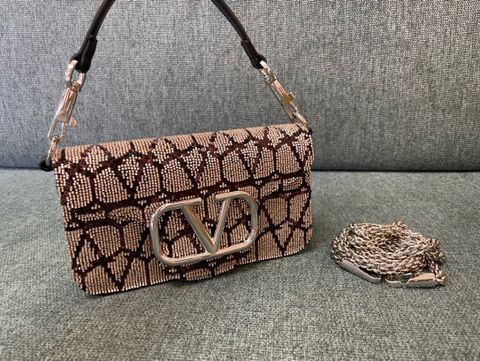 Túi xách nữ VALENTINO* thêu hạt hoạ tiết logo đẹp sang độc đáo VIP 1:1