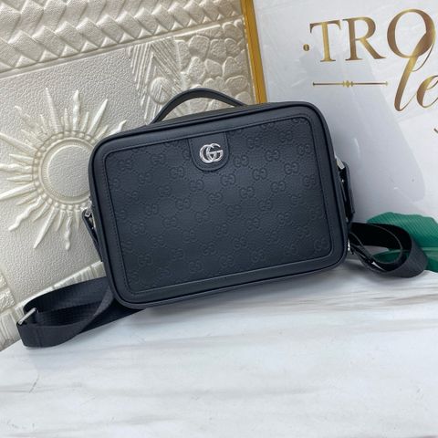 Túi clutch gucci* dáng vuông dập nổi hoạ tiết Monogram dùng hai kiểu đeo chéo và cầm tay SIÊU CẤP