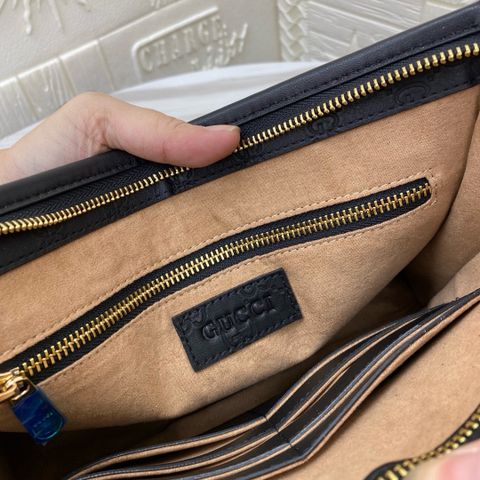 Clutch GUCCI* canvas hoạ tiết Logo dáng vuông vắn