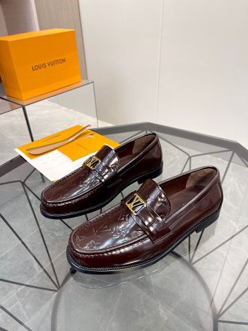 Giày nam Loafer LV* da bóng dập nổi hoạ tiết Monogram đẹp lịch lãm VIP 1:1