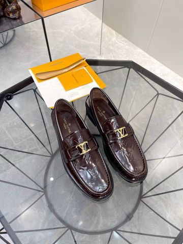 Giày nam Loafer LV* da bóng dập nổi hoạ tiết Monogram đẹp lịch lãm VIP 1:1