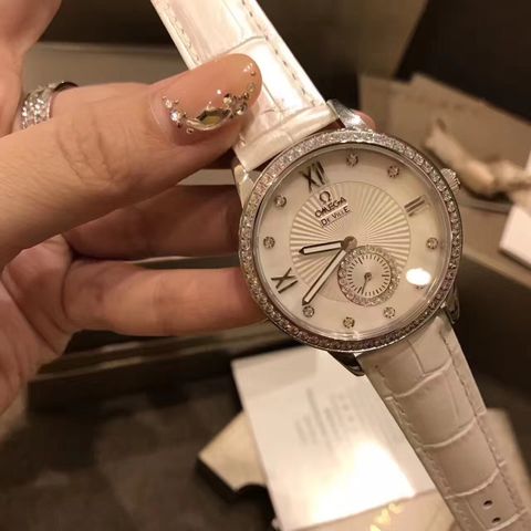 Đồng hồ omega nữ viền đá dây da sale