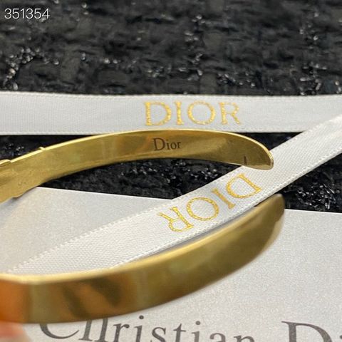 Vòng tay Dior* SIÊU CẤP