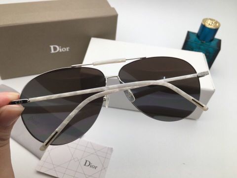 Kính dior nam nữ màu đẹp quá