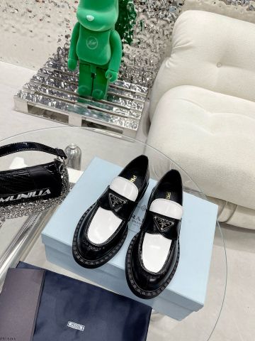 Giày nữ Loafer PRADA* da bóng đẹp thanh lịch dễ đi VIP 1:1