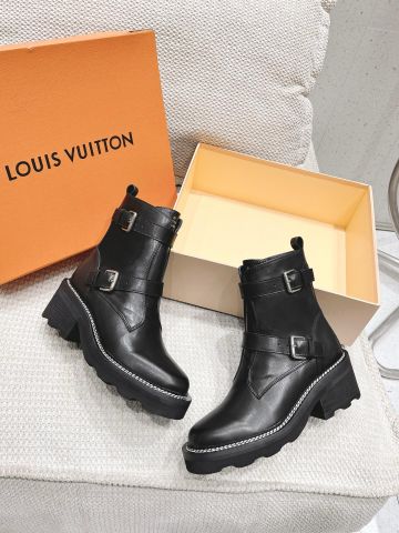 Boot LV* cao 5cm da bò lỳ dáng khoẻ đẹp VIP 1:1