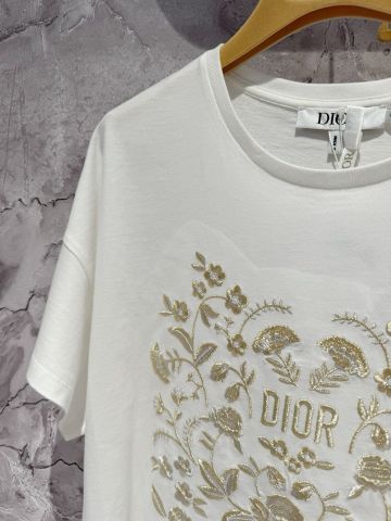 Áo phông nữ Dior* trắng thêu hoạ tiết vàng kim đẹp VIP 1:1