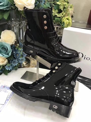 Boot dior da bóng dáng khoẻ đẹp