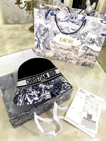 Mũ nữ Dior* phối hoạ tiết đẹp sang VIP 1:1