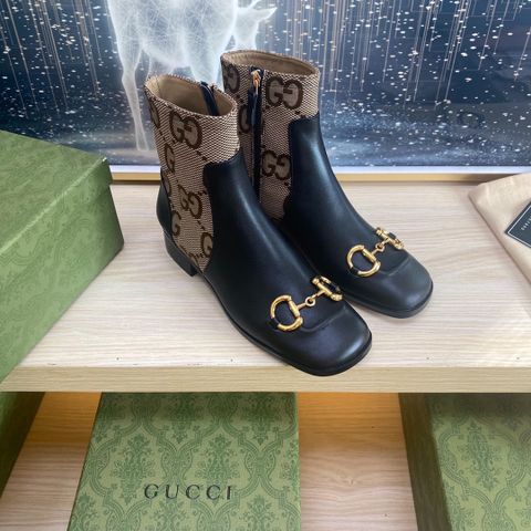 Boot GUCCI* cổ thấp da bò lỳ phối hoạ tiết logo canvas khoá logo vàng SIÊU CẤP