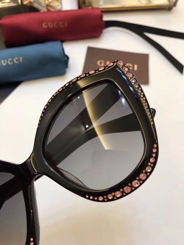 Kính gucci hàng độc siêu cấp