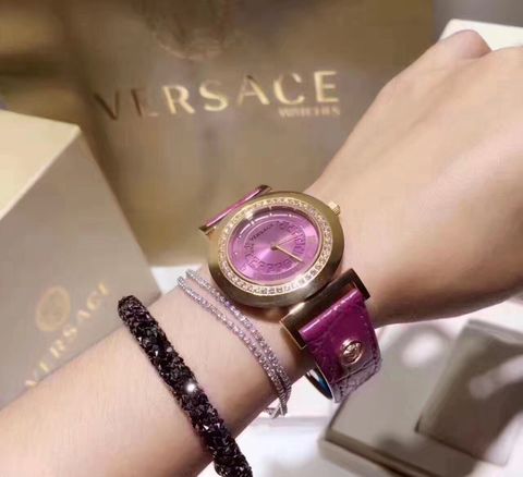 Đồng hồ versace nữ dây da mẫu này quá hot