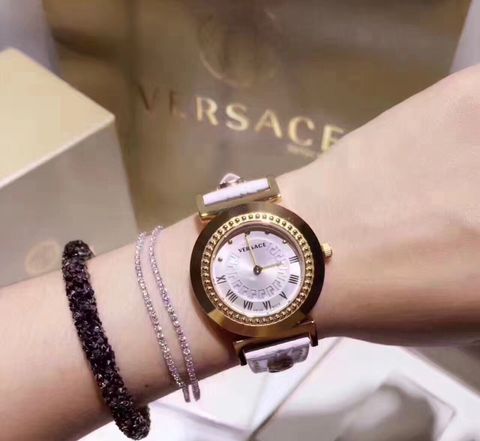 Đồng hồ versace nữ dây da mẫu này quá hot