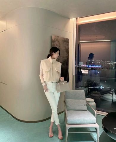 Áo khoác Gile lông FENDI* kiểu đẹp VIP 1:1