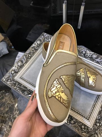 slip on versace kiểu độc đẹp