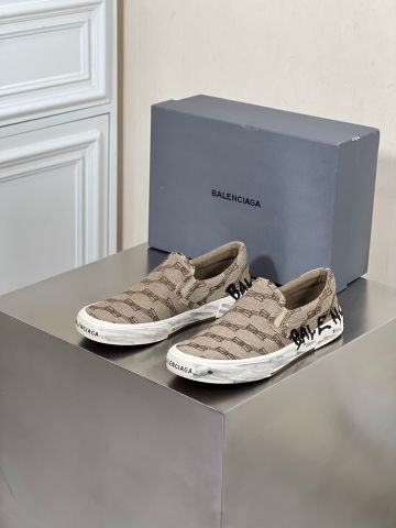 Giày slip on nam Balenciaga* hoạ tiết Logo đẹp SIÊU CẤP