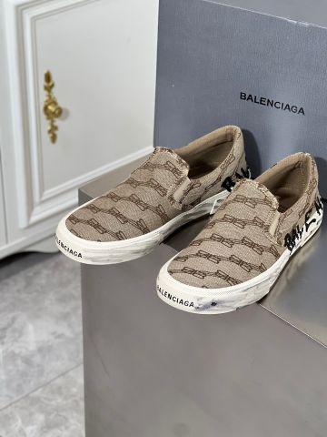 Giày slip on nam Balenciaga* hoạ tiết Logo đẹp SIÊU CẤP