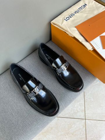 Giày nam Loafer LV* da bóng mờ đai hoạ tiết Monogram đẹp lịch lãm VIP 1:1