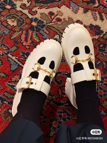 Giày nữ GUCCI* đế cao 7cm da bóng mờ khoá  vàng kiểu đẹp màu trắng và đen VIP 1:1