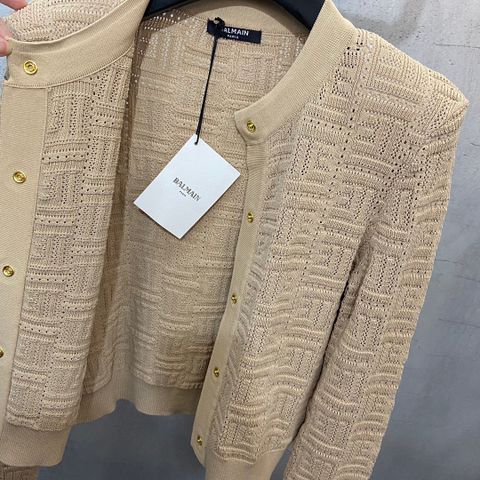 Áo len nữ BALMAIN* độn vai khuy bấm vàng đẹp sang SIÊU CẤP