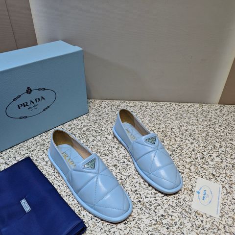 Giày slip on nữ PRADA* da bò vân tam giác đẹp VIP 1:1