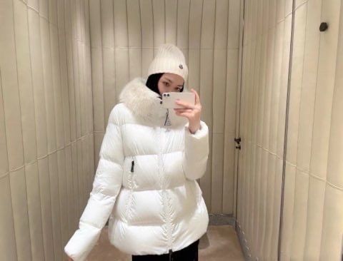 Áo phao nữ moncler* mũ viền lông đẹp VIP 1:1