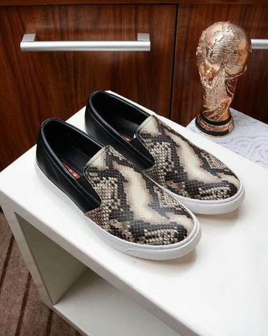 Slip on prada vân rắn độc đáo trẻ trung