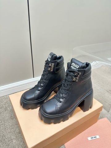 Boot miu* miu* da bò dáng khoẻ gót to cao 9cm đẹp VIP 1:1