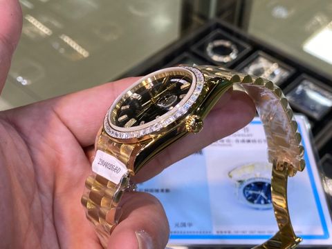 Đồng hồ nam rolex* dây kim loại