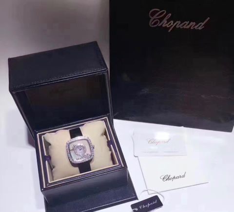 Đồng hồ Chopard nữ mặt vuông đẹp