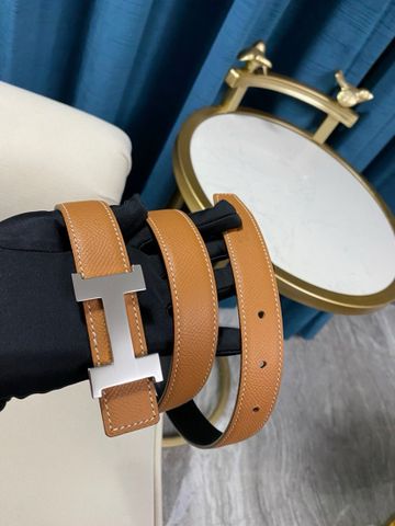 Belt nữ Hermes* 3.2cm dây belt có thể sử dụng được cả hai mặt hai màu rất đẹp và tiện lợi