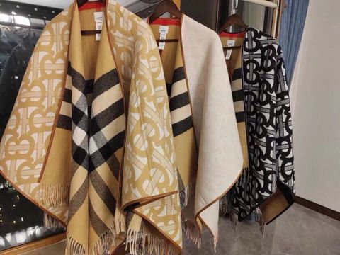 Khăn choàng dạ Burberry* hoạ tiết kẻ