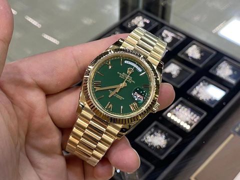 Đồng hồ nam rolex* dây kim loại mặt xanh lá