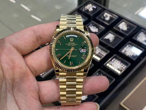 Đồng hồ nam rolex* dây kim loại mặt xanh lá