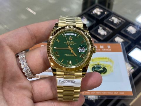 Đồng hồ nam rolex* dây kim loại mặt xanh lá