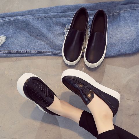 Giày slip on vân cá sấu đẹp