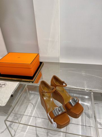 Sandal nữ đế xuồng Hermes* da bò khoá bạc dáng đẹp sang VIP 1:1