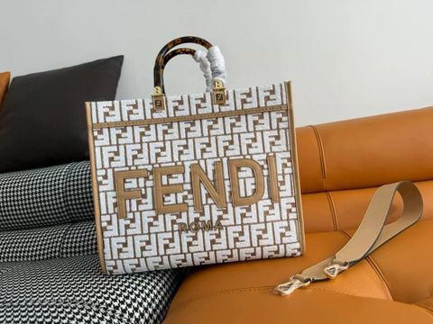 Túi xách nữ FENDI* tote hoạ tiết logo trắng nổi nền nâu màu mới đẹp sang hàng độc VIP 1:1