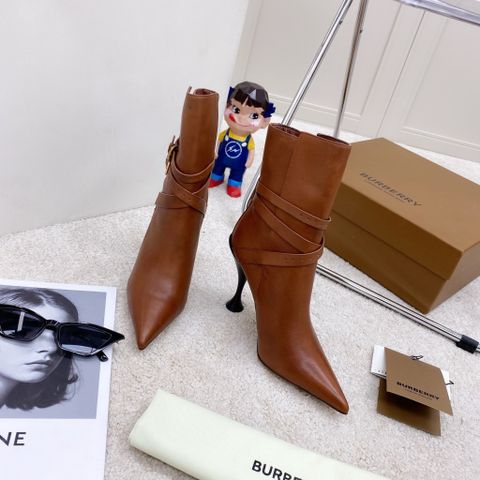 Boot Burberry* cổ lỡ cao 10,5cm da bò lỳ dáng đẹp sang SIÊU CẤP