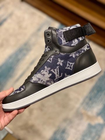 Sneaker LV* nam cao cổ phối hoạ tiết Monogram kiểu đẹp SIÊU CẤP