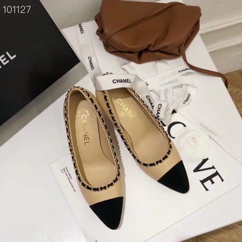 Giày cao gót CHANEL* da bò lỳ viền xích vàng đẹp sang SIÊU CẤP 4,5cm và 8,5cm