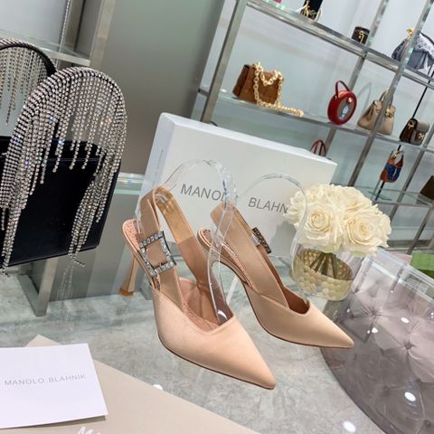 Giày cao gót MANOLO* BLAHNIK* chất satin bóng chốt nạm đá dáng hở gót và kín gót kiểu đẹp sang SIÊU CẤP