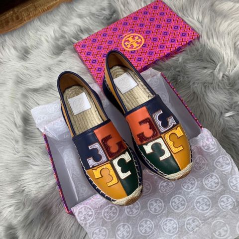 Giày slip on nữ Tory* Burch* đế cói da bò phối màu kiểu đẹp SIÊU CẤP