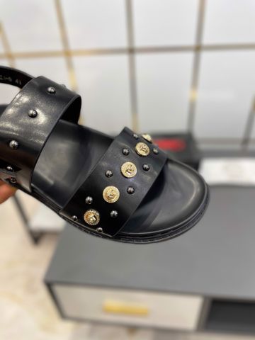 Sandal nam VERSACE* quai da bò lỳ tán đinh logo vàng đẹp sang cao cấp