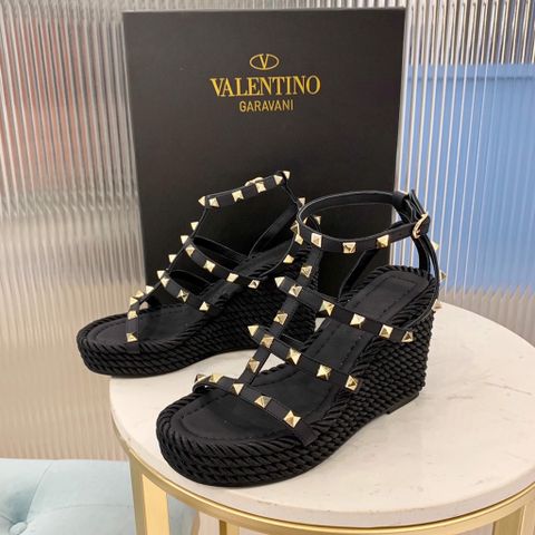 Sandal nữ đế xuồng VALENTINO* cao 10cm quai da bò tán đinh đẹp SIÊU CẤP