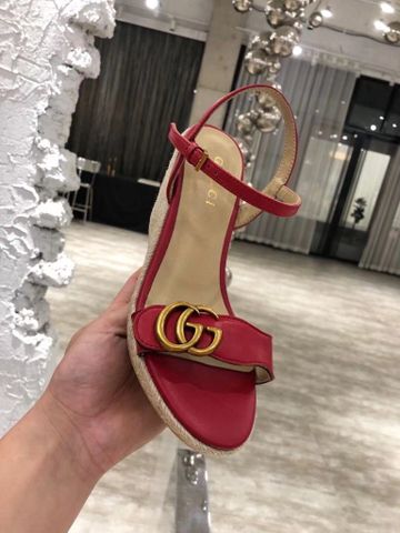 Sandal nữ xuồng cói GUCCI* cao 8cm quai da bò Logo vàng đẹp cao cấp